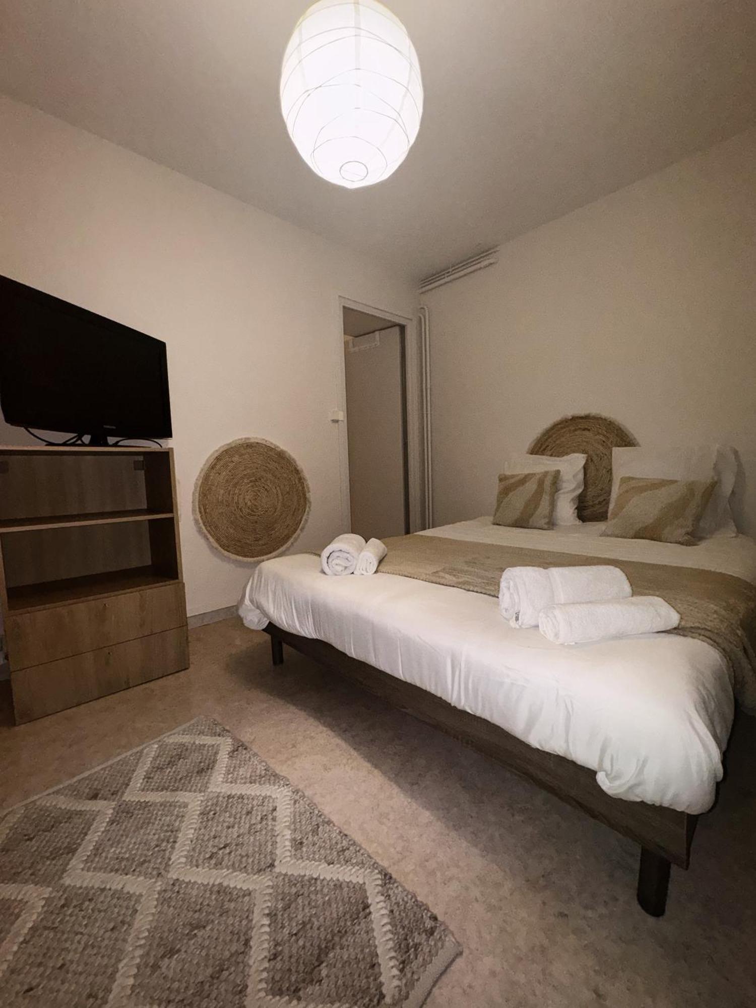 Le 6Eme Ciel Apartment Arras Bagian luar foto